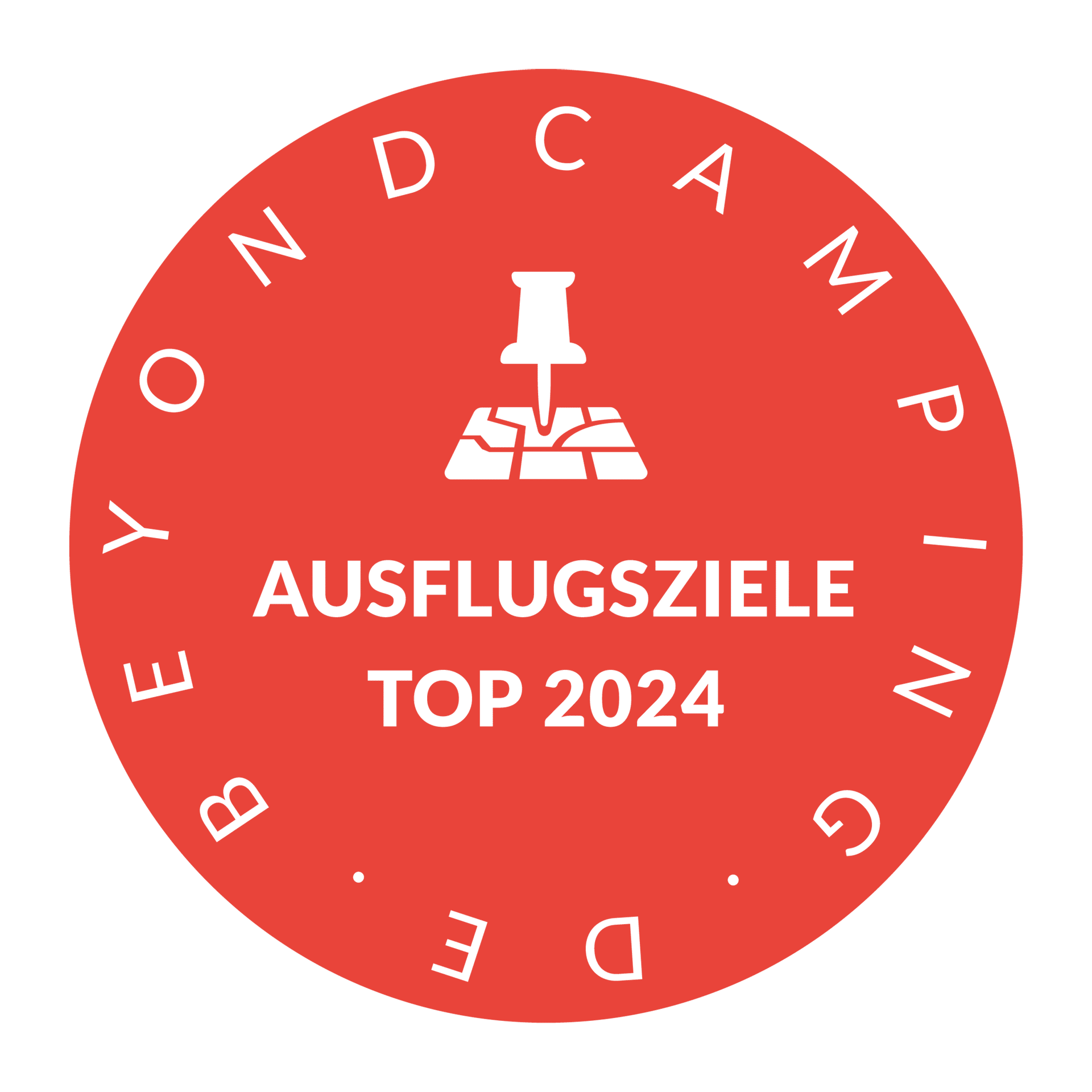 Rotes Abzeichen mit der Aufschrift 'Ausflugsziele Top 2024' und einem Symbol für einen Standort.